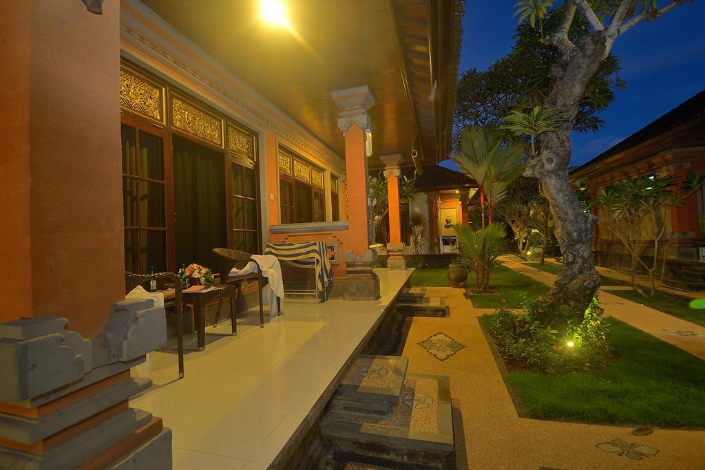 Tirta Ening Agung Hotel Санур Екстер'єр фото