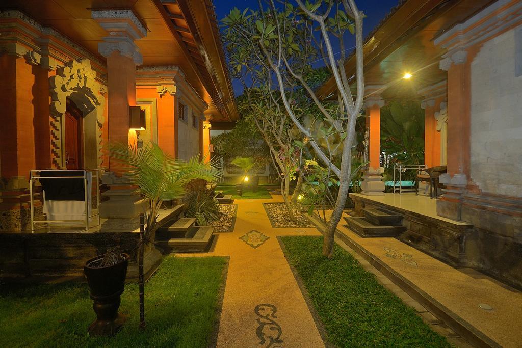 Tirta Ening Agung Hotel Санур Екстер'єр фото